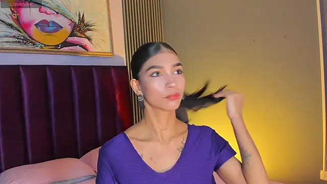 LauraAristizabal online show from 06/07/26, 11:58