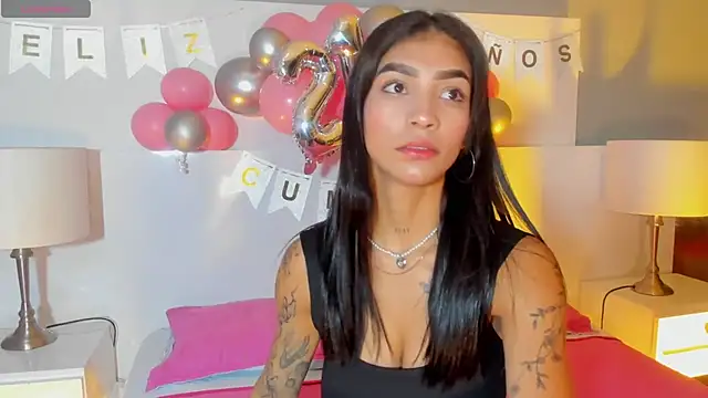 LauraAristizabal online show from 06/24/26, 12:15