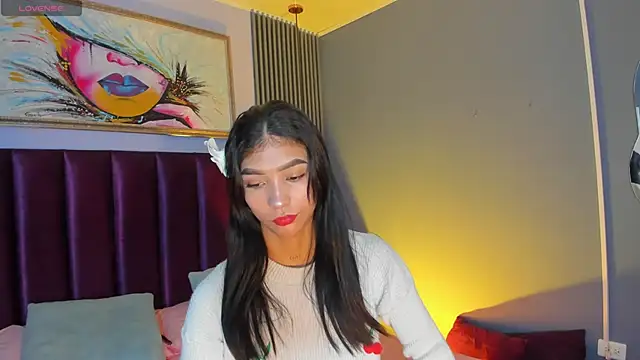 LauraAristizabal online show from 06/26/26, 11:58