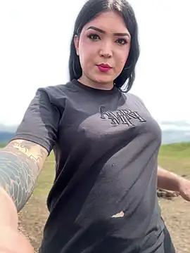 Snapshot of Karol_Green_Motorcycle chatting on 03/15/25, 03:37 Karol Green Motorcycle online show from 03/15/25, 03:37