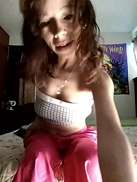 Snapshot of MINI_Petite chatting on 06/17/26, 05:47 MINI Petite online show from 06/17/26, 05:47