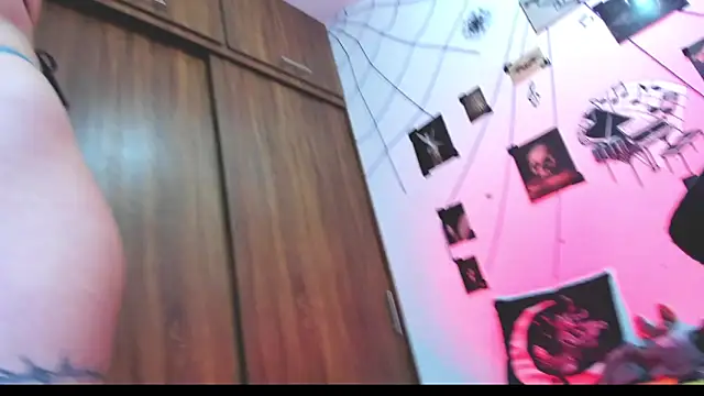 yunkodolly666 online show from 10/08/25, 08:39