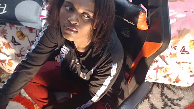 sexyjustin202 online show from 01/19/25, 04:33