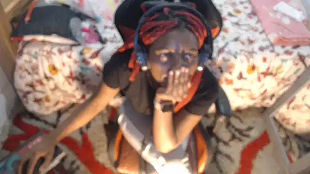 sexyjustin202 online show from 02/01/25, 05:18