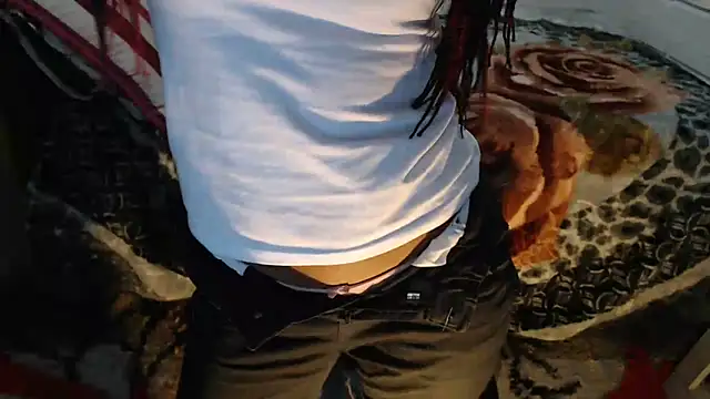 sexyjustin202 online show from 06/19/26, 02:38