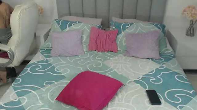 Snapshot of X6uldv8xdollxxx chatting on 02/17/26, 05:04 X6uldv8xdollxxx online show from 02/17/26, 05:04