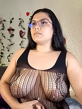 kittylu   online show from 02/24/25, 08:49