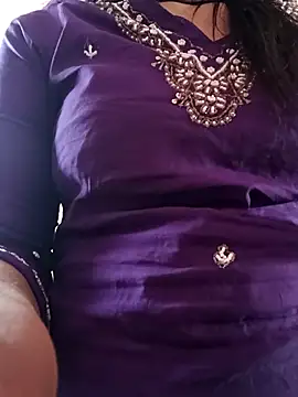 Snapshot of CuteSarikaLIVE chatting on 02/22/26, 04:02 CuteSarikaLIVE online show from 02/22/26, 04:02