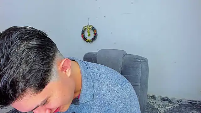 Snapshot of patrik_027 chatting on 12/30/24, 04:19 patrik 027 online show from 12/30/24, 04:19