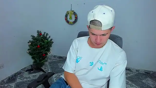 Snapshot of patrik_027 chatting on 01/06/25, 09:54 patrik 027 online show from 01/06/25, 09:54