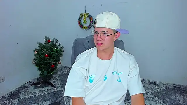 Snapshot of patrik_027 chatting on 01/07/25, 12:55 patrik 027 online show from 01/07/25, 12:55