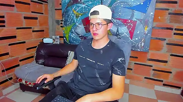 Snapshot of patrik_027 chatting on 01/22/25, 07:13 patrik 027 online show from 01/22/25, 07:13