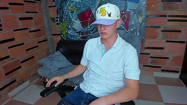 Snapshot of patrik_027 chatting on 02/01/25, 10:13 patrik 027 online show from 02/01/25, 10:13