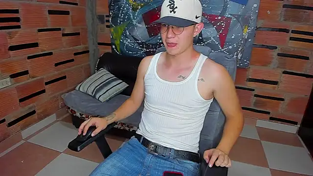 Snapshot of patrik_027 chatting on 02/06/25, 10:10 patrik 027 online show from 02/06/25, 10:10