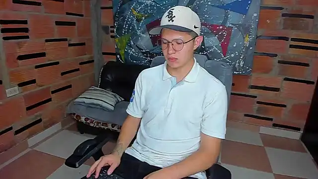 Snapshot of patrik_027 chatting on 02/11/25, 06:22 patrik 027 online show from 02/11/25, 06:22