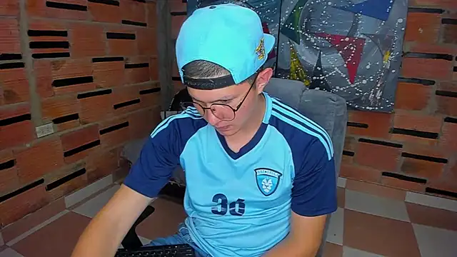 Snapshot of patrik_027 chatting on 02/14/25, 05:03 patrik 027 online show from 02/14/25, 05:03