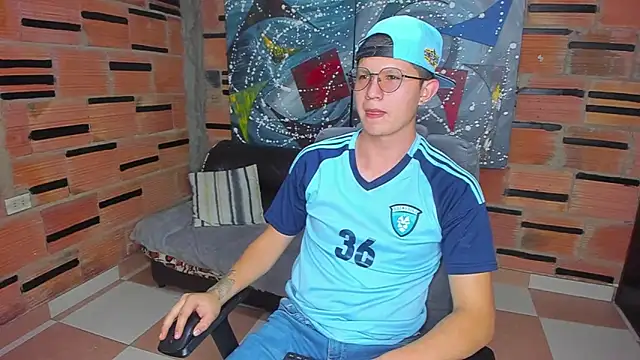 Snapshot of patrik_027 chatting on 02/14/25, 08:59 patrik 027 online show from 02/14/25, 08:59