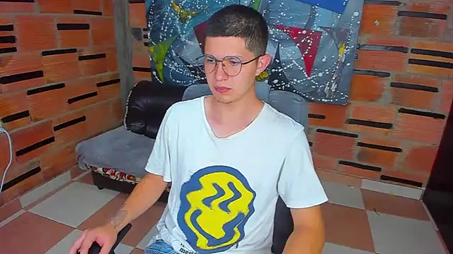 Snapshot of patrik_027 chatting on 03/07/25, 03:51 patrik 027 online show from 03/07/25, 03:51