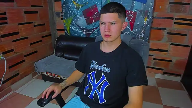 Snapshot of patrik_027 chatting on 03/10/25, 08:34 patrik 027 online show from 03/10/25, 08:34