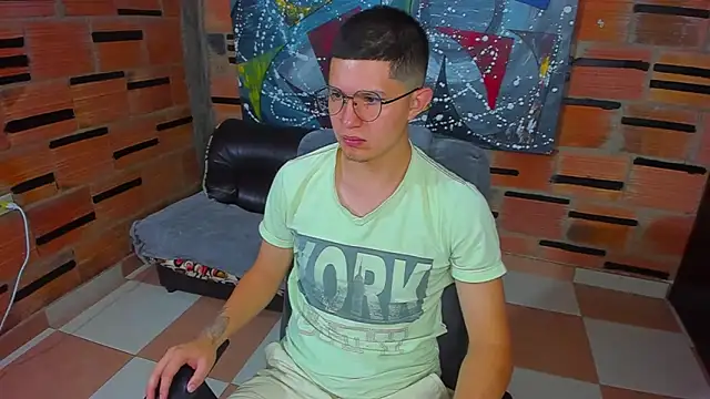 Snapshot of patrik_027 chatting on 03/11/25, 01:56 patrik 027 online show from 03/11/25, 01:56