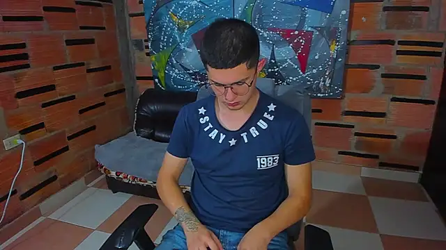 Snapshot of patrik_027 chatting on 03/15/25, 08:32 patrik 027 online show from 03/15/25, 08:32