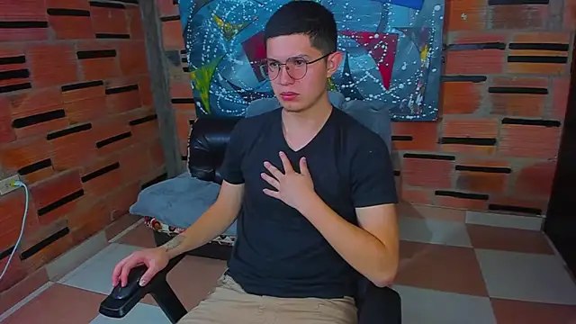 Snapshot of patrik_027 chatting on 03/22/25, 07:53 patrik 027 online show from 03/22/25, 07:53