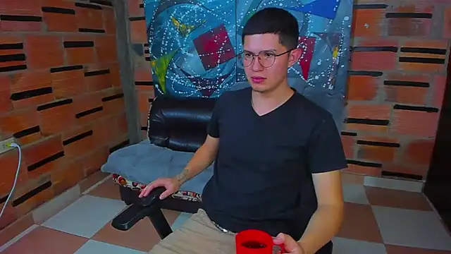 Snapshot of patrik_027 chatting on 03/22/25, 10:59 patrik 027 online show from 03/22/25, 10:59