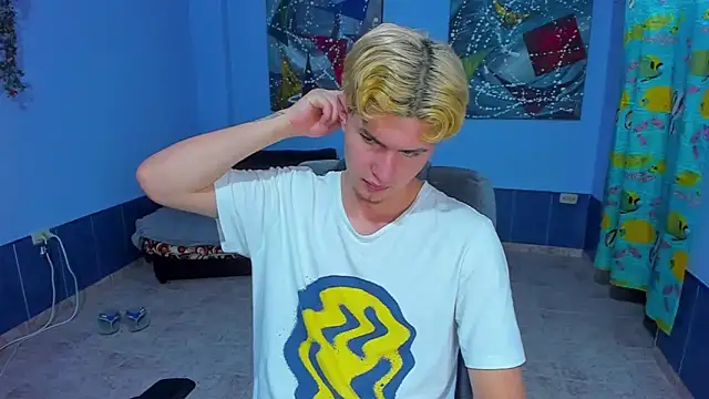 Snapshot of patrik_027 chatting on 09/11/25, 04:12 patrik 027 online show from 09/11/25, 04:12