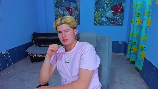 Snapshot of patrik_027 chatting on 09/16/25, 06:20 patrik 027 online show from 09/16/25, 06:20