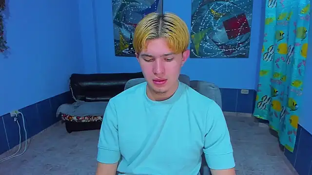 Snapshot of patrik_027 chatting on 09/18/25, 05:26 patrik 027 online show from 09/18/25, 05:26