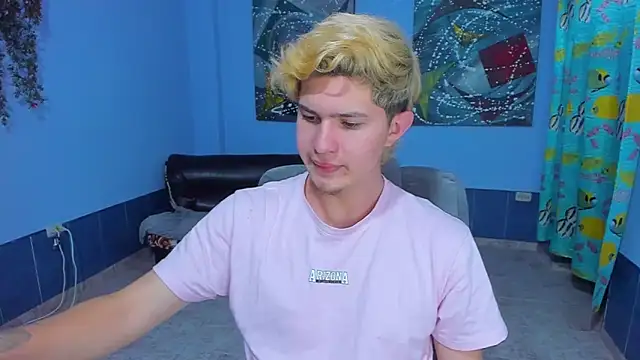 Snapshot of patrik_027 chatting on 09/20/25, 06:20 patrik 027 online show from 09/20/25, 06:20