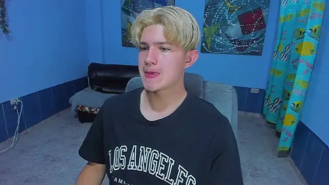 Snapshot of patrik_027 chatting on 10/02/25, 06:04 patrik 027 online show from 10/02/25, 06:04