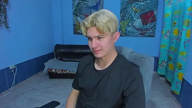 Snapshot of patrik_027 chatting on 10/03/25, 06:38 patrik 027 online show from 10/03/25, 06:38