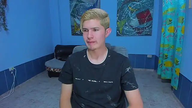 Snapshot of patrik_027 chatting on 10/11/25, 06:56 patrik 027 online show from 10/11/25, 06:56