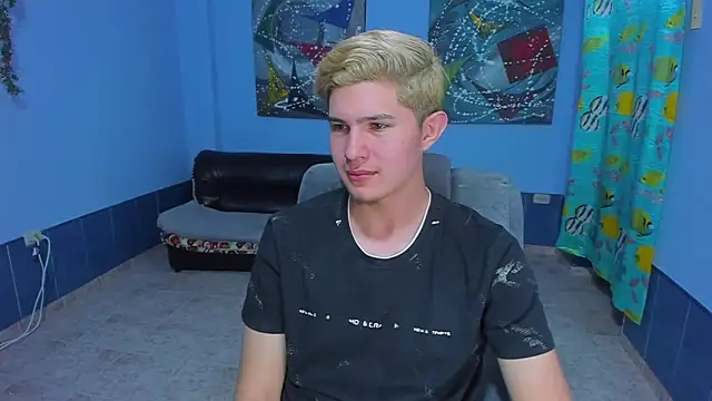 Snapshot of patrik_027 chatting on 10/11/25, 07:01 patrik 027 online show from 10/11/25, 07:01