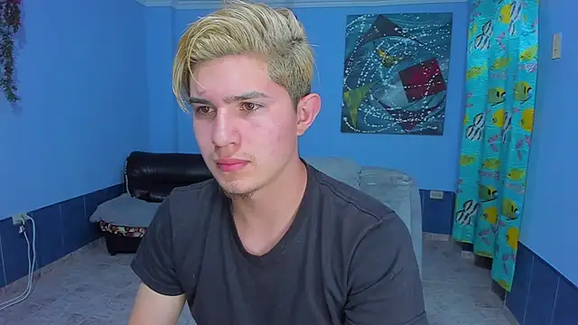 Snapshot of patrik_027 chatting on 10/15/25, 07:03 patrik 027 online show from 10/15/25, 07:03