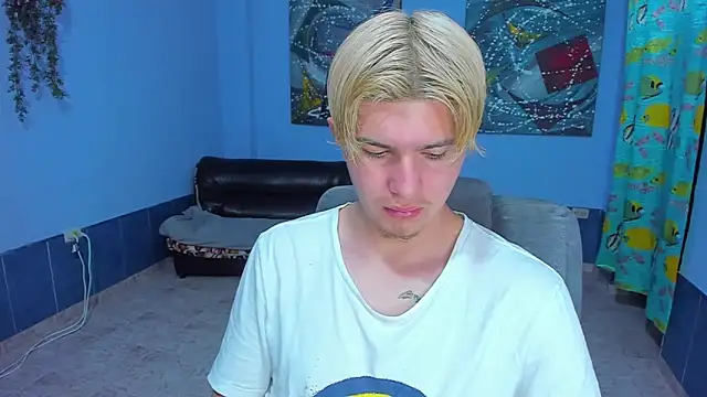 Snapshot of patrik_027 chatting on 10/17/25, 05:26 patrik 027 online show from 10/17/25, 05:26