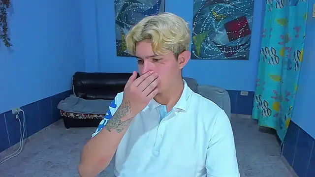 Snapshot of patrik_027 chatting on 10/23/25, 04:28 patrik 027 online show from 10/23/25, 04:28