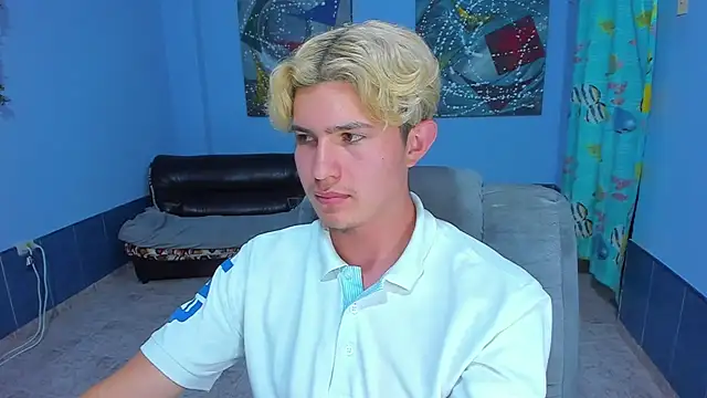 Snapshot of patrik_027 chatting on 10/24/25, 04:31 patrik 027 online show from 10/24/25, 04:31