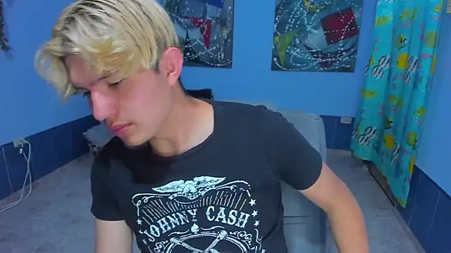 Snapshot of patrik_027 chatting on 10/29/25, 07:48 patrik 027 online show from 10/29/25, 07:48