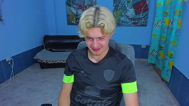 Snapshot of patrik_027 chatting on 11/03/25, 07:59 patrik 027 online show from 11/03/25, 07:59