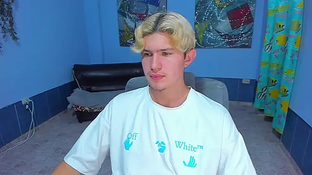 Snapshot of patrik_027 chatting on 11/05/25, 07:36 patrik 027 online show from 11/05/25, 07:36