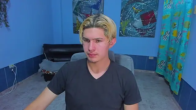 Snapshot of patrik_027 chatting on 11/07/25, 03:06 patrik 027 online show from 11/07/25, 03:06