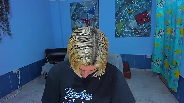 Snapshot of patrik_027 chatting on 11/09/25, 03:16 patrik 027 online show from 11/09/25, 03:16