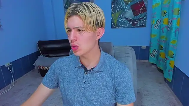 Snapshot of patrik_027 chatting on 11/10/25, 07:35 patrik 027 online show from 11/10/25, 07:35