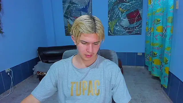 Snapshot of patrik_027 chatting on 11/11/25, 07:52 patrik 027 online show from 11/11/25, 07:52