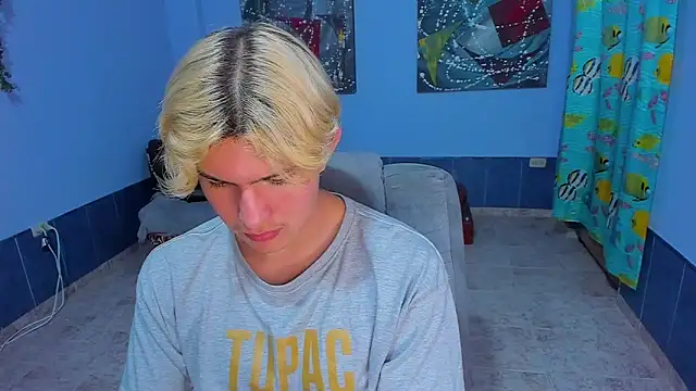 Snapshot of patrik_027 chatting on 11/18/25, 06:01 patrik 027 online show from 11/18/25, 06:01