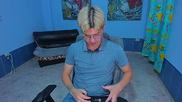 Snapshot of patrik_027 chatting on 11/28/25, 07:16 patrik 027 online show from 11/28/25, 07:16