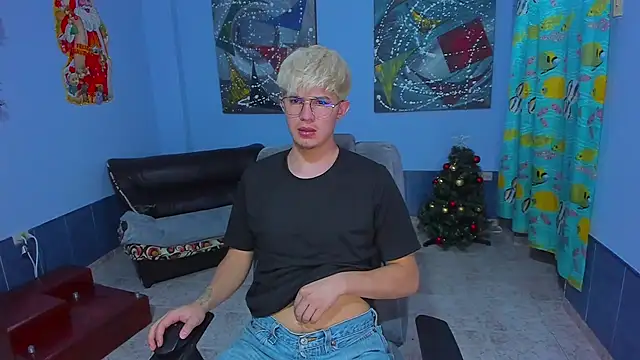 Snapshot of patrik_027 chatting on 12/20/25, 09:05 patrik 027 online show from 12/20/25, 09:05