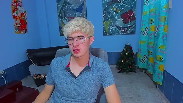 Snapshot of patrik_027 chatting on 12/21/25, 09:16 patrik 027 online show from 12/21/25, 09:16